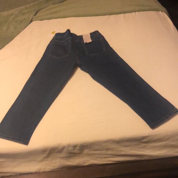 NWT Jones NY Jeans Soho Capri Secret Slimming Features size 8 - Picture 5 of 9